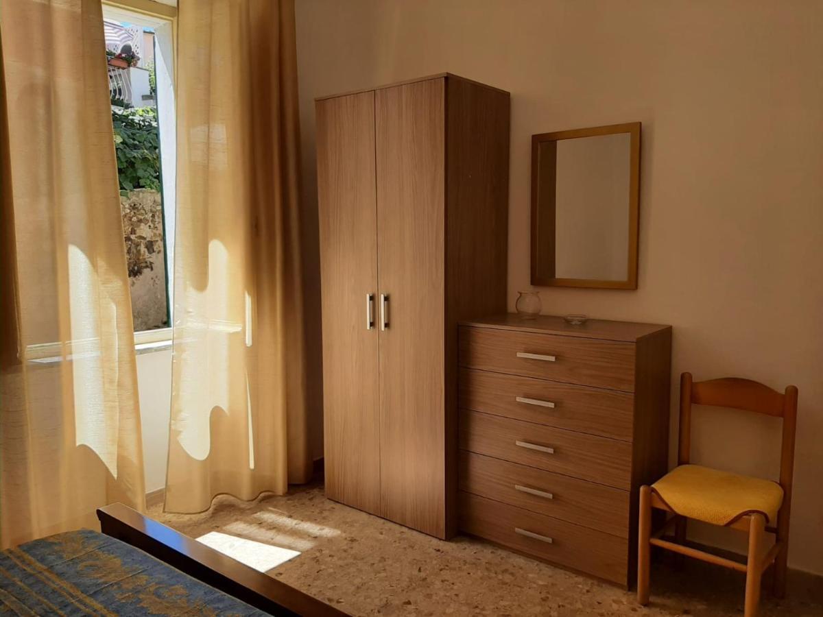 Appartamento Casa Luna Nel Centro Di Capoliveri Exterior foto
